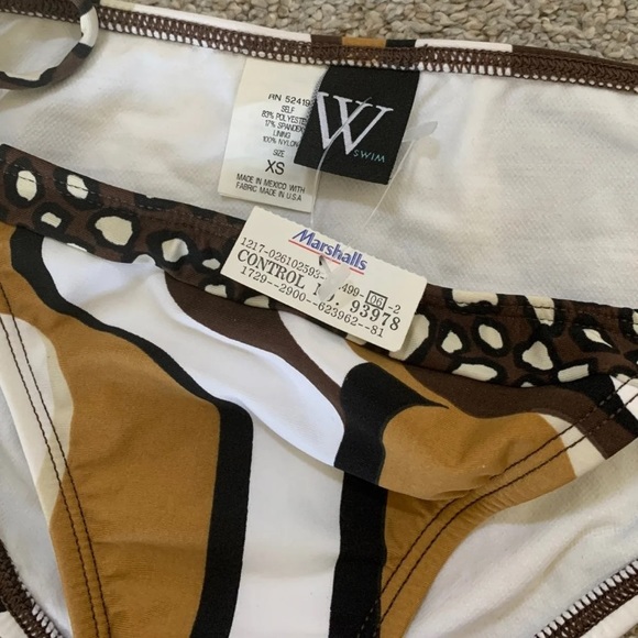 Swimsuit Top and Bottom - Picture 2 of 7